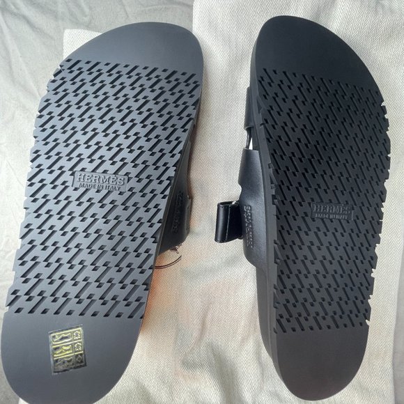 Coveted Hermès Brand New, Unworn Men\'s Chypre sandals - Black - Size 43.5 main image 4